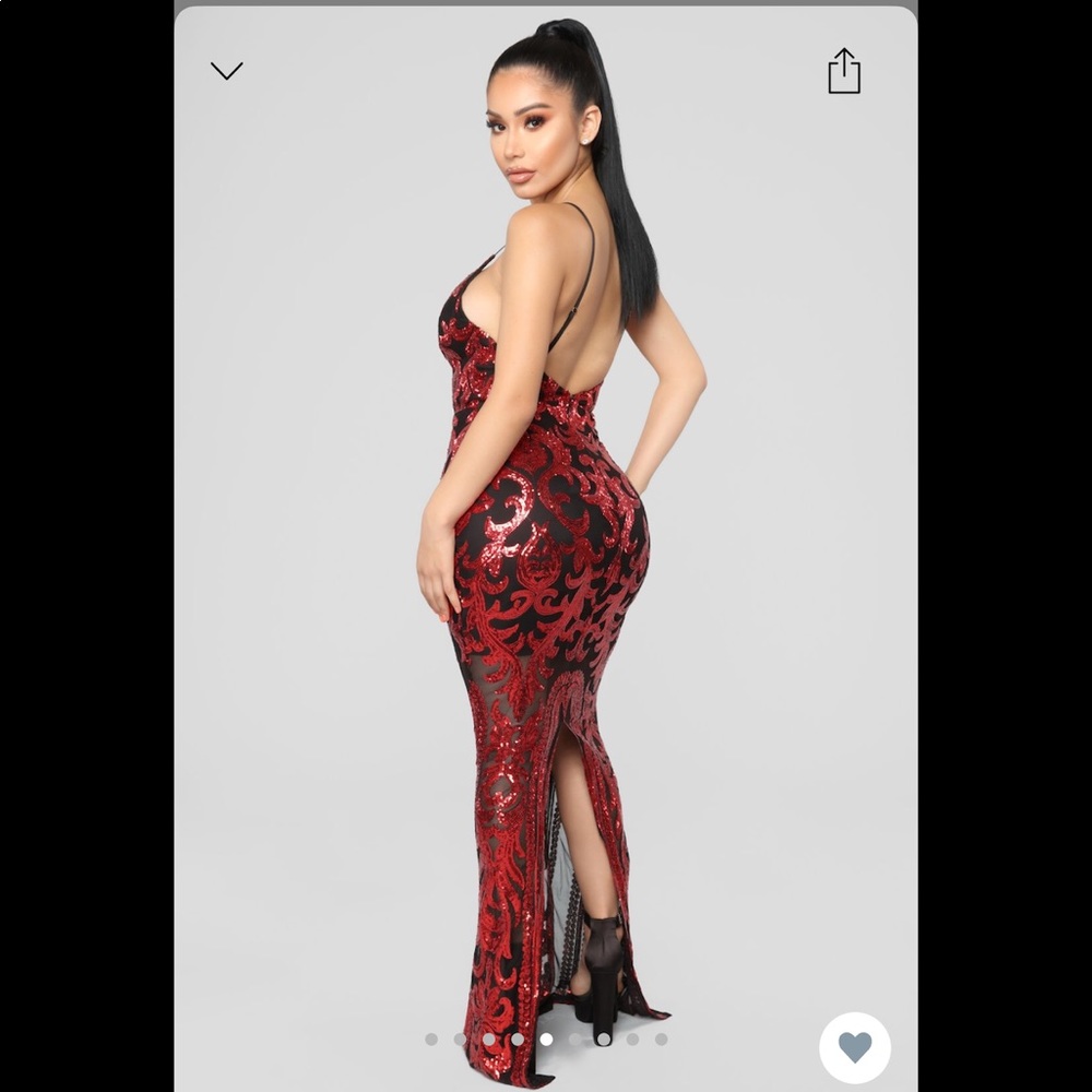 Fashion nova maxi dress never worn.